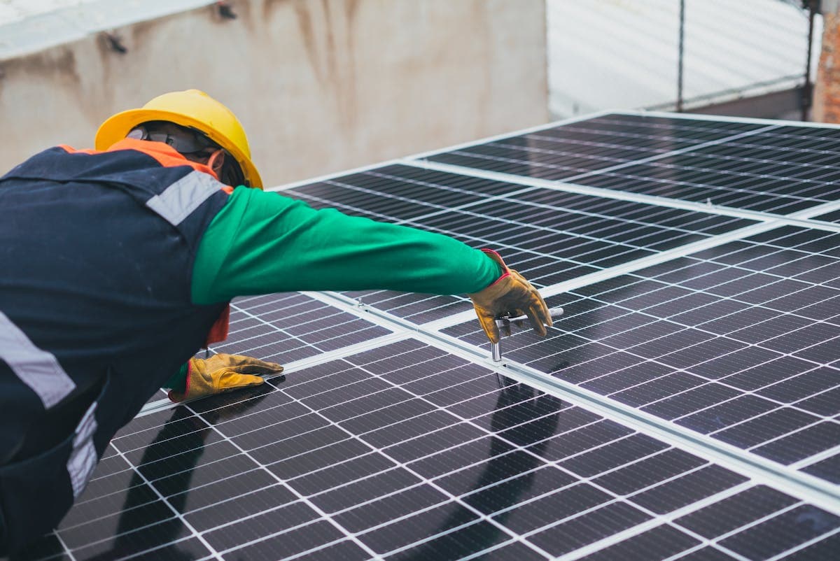 Utility-Scale Solar Monitoring vs SCADA: What Each Should Do
