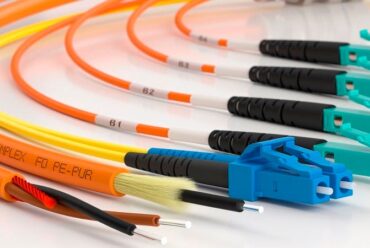 Single-Mode vs. Multi-Mode Fiber: Choosing the Right Fit for Your Project